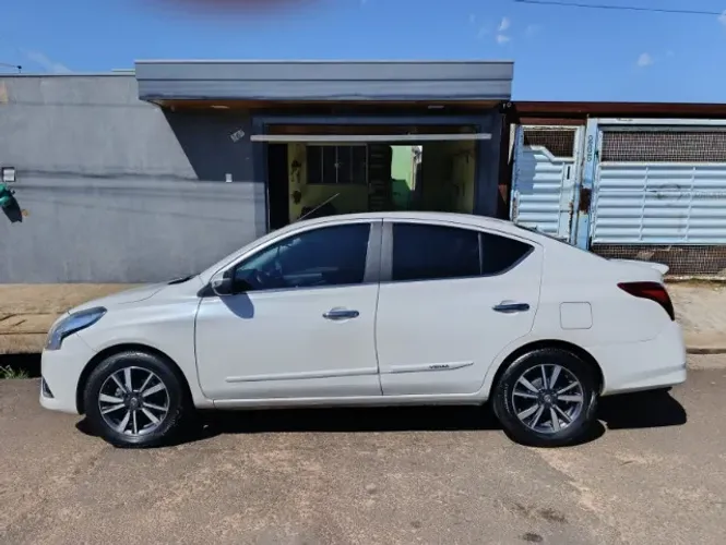 Nissan Versa Unique 1.6 16V Flexstart 4P Aut. 2018