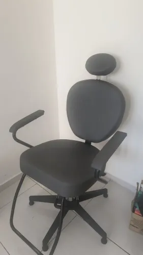 Cadeira nova de salão 