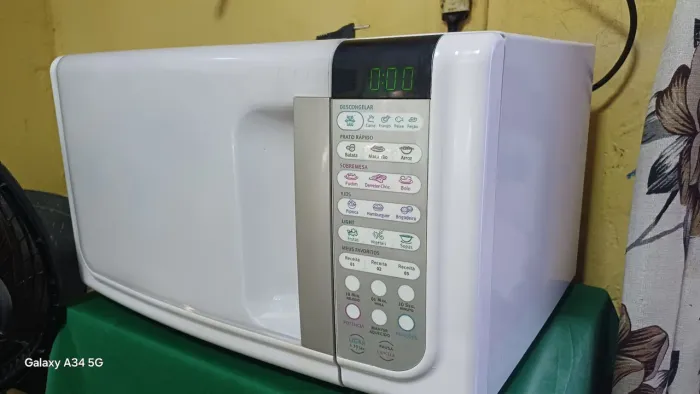 JA É O MENOR PREÇO 250,00 25L MUITO BEM CONSERVADO REVENDO 
