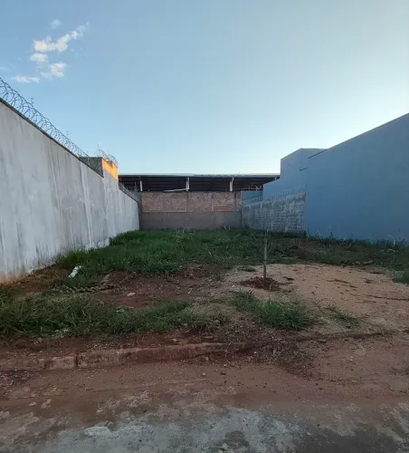 Vende se terreno Cidade Jardim