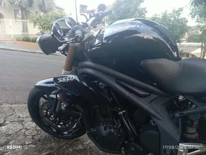 Triumph Speed Triple 1050cc Preta