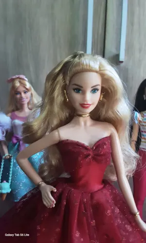 Boneca barbie signature de Natal 2021