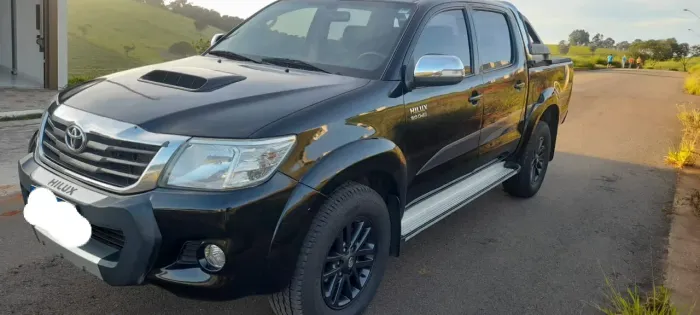 Toyota Hilux CD Limited 4X4 3.0 TDI Diesel Aut. 2015