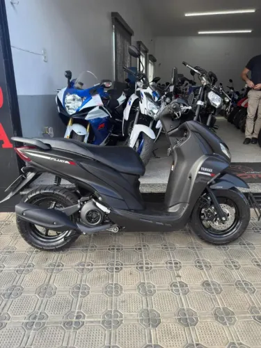 Yamaha Fluo 125 ABS Preta Automatica