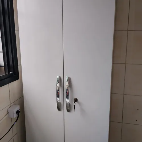 Armário multiuso