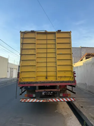 Caminhão 710 1999 - carro de boi