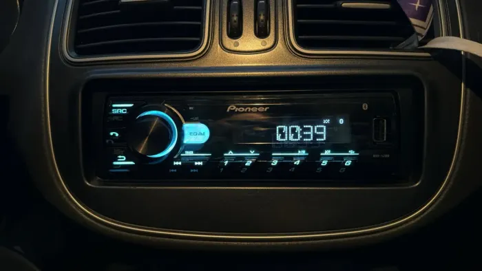 Pionner mvh145Br Radio toca cd 