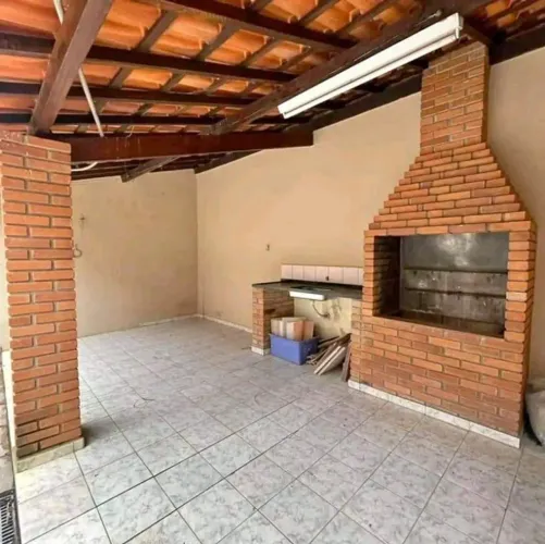 Casa a venda em Cotia - Jardim Nomura