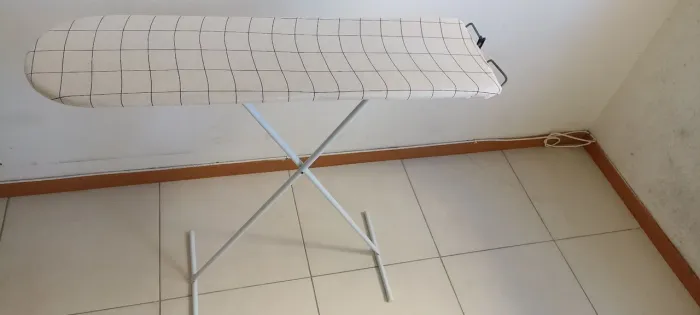 Vende-se taboa de passar pouco usada.