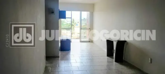 Apartamento - duas vagas de garagem-- Varanda-2 quartos- suíte!