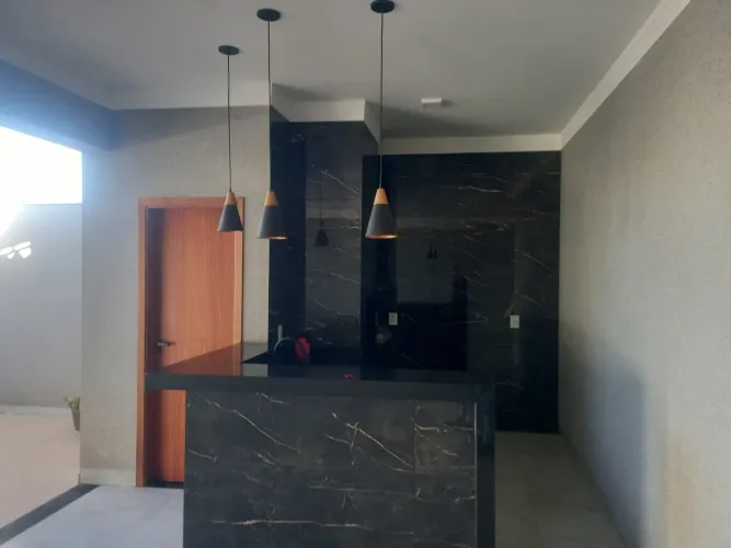 Vendo uma casa em Monte alto no bairro jardim Acapulco.