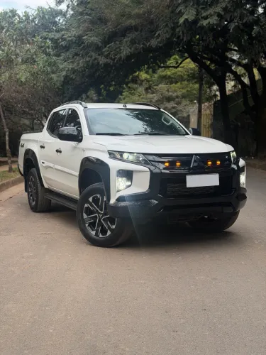 Mitsubishi L200 Triton Sport GLS 2.4 CD Diesel Aut. 2021