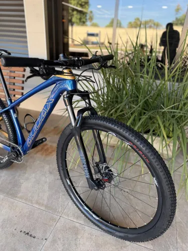 Audax ADX 555 Carbon - MTB LEVE, RÁPIDA E MUITO BEM MONTADA