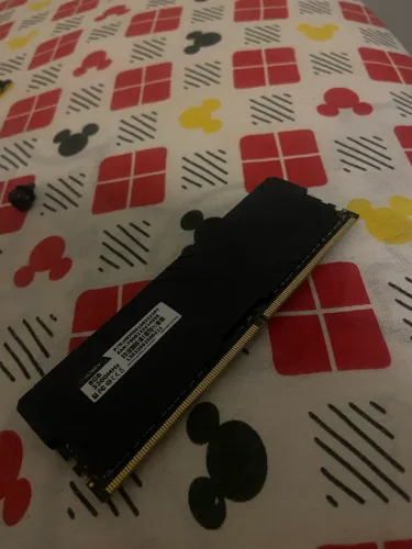 Memória RAM Husky 8GB DDR4 3200MHz - Excelente Estado