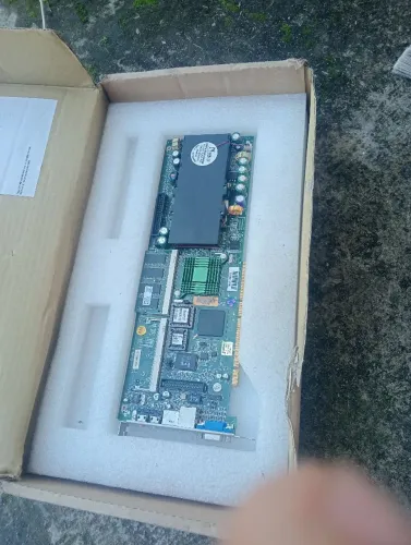 "Placa Coprocessadora Sun Microsystems SunPCI Chimera X2131A na caixa".