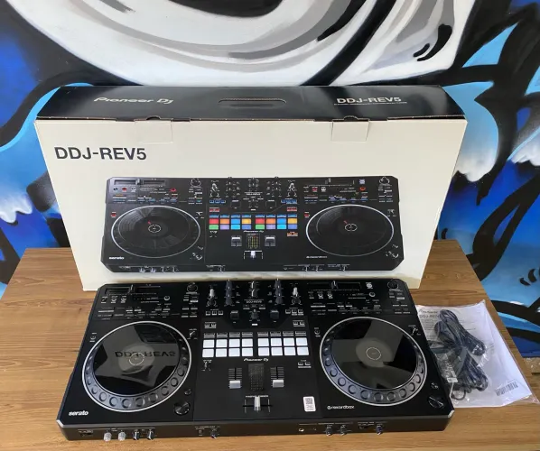 Controladora De Som Dj Pioneer Ddj Rev5