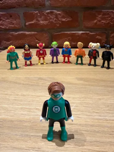Boneco Lanterna Verde DC Playmobil Kinder Ovo
