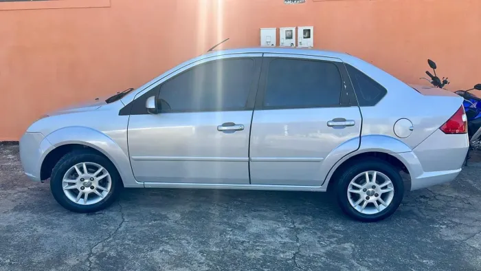 Ford Fiesta Sed. 1.6 8V Flex 4P 2009