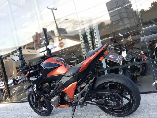 Z800