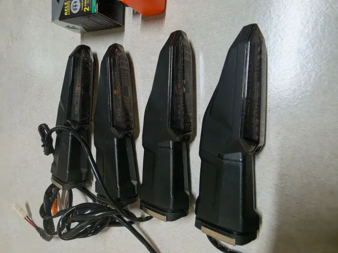 Pisca seta led com relê kawasaki z400