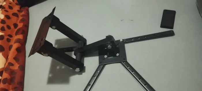 Vende-se suporte articulado para TV 
