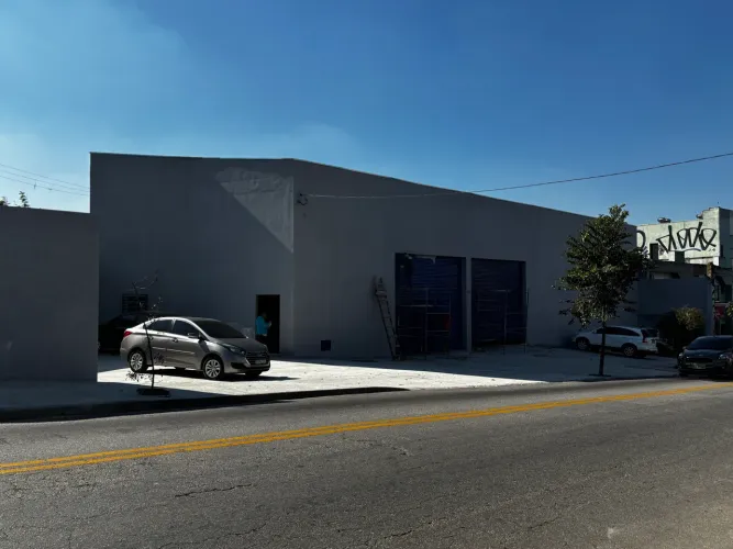 GALPÃO COMERCIAL NOVO 20 VAGAS