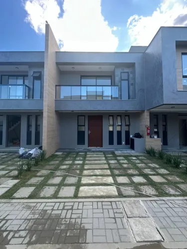 Casa 3 quartos com suíte em Morada de Laranjeiras - Condomínio Via Ferrara