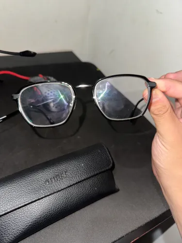 Óculos Guess