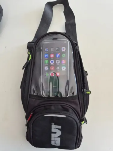 Bolsa Tanque Modelo Givi Magnética Touch Universal