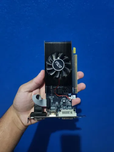 Placa de video e fonte em perfeito estado e funcionamento.