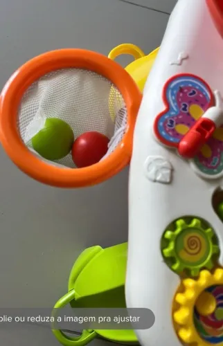 Mesa de atividade infantil