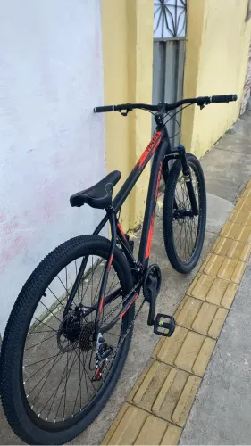 bicicleta VERCELLI ARO 29, quadro 18, PRA VENDER LOGO