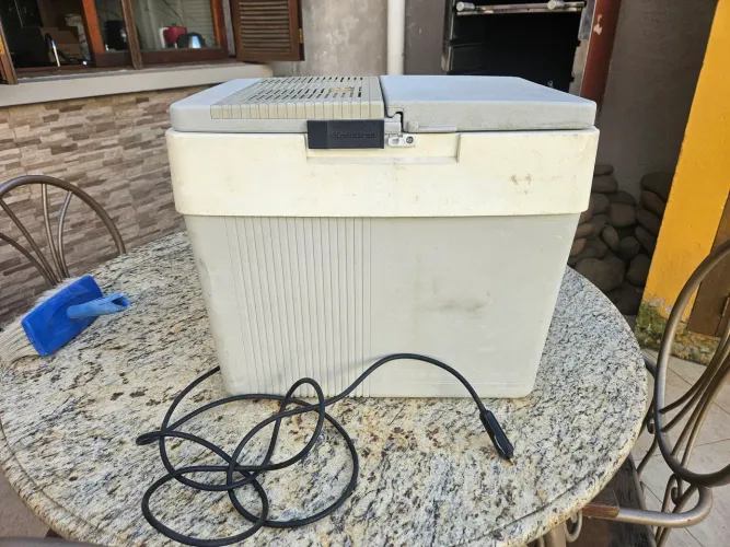Geladeira automotiva 12v