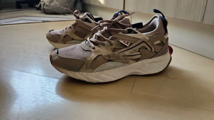 Tenis Fila pouco usado tamanho 40