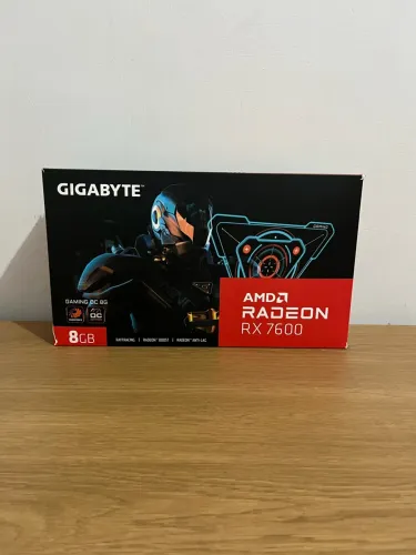 Placa de Vídeo Gigabyte AMD Radeon RX 7600 Gaming OC 8GB - Na Garantia e Testada