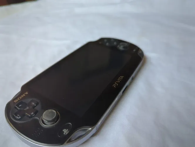 PSVITA P1100 desbloqueado, cartão SD 256gb, pouco usado