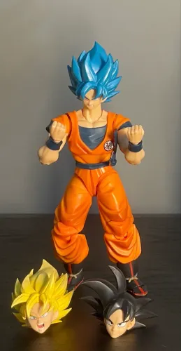 S.h figuarts Deagin ball - Goku Blue + 2 heads