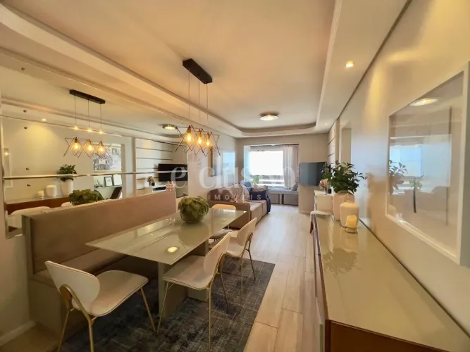Apartamento Semimobiliado no Estreito com 3 Dormitórios sendo 1 Suíte