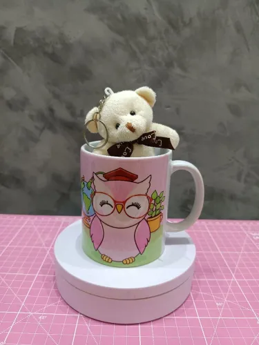 Caneca de porcelana personalizada com chaveiro de pelúcia - presente de aniversário/Natal