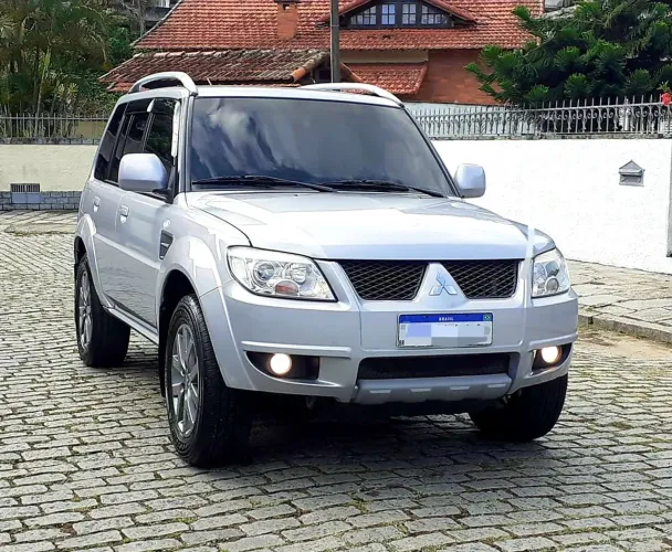 Mitsubishi Pajero TR4 2.0 Flex 16V 4X2 Aut. 2013