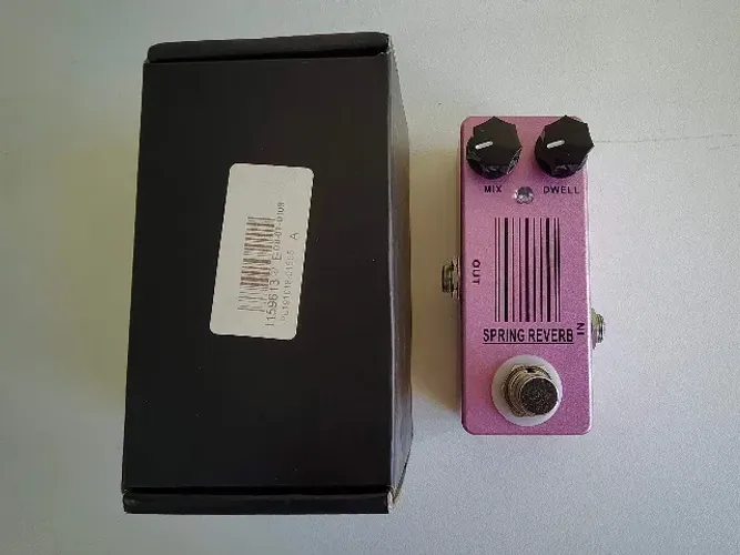 Pedal Spring Reverb Mosky na caixa, som lindo