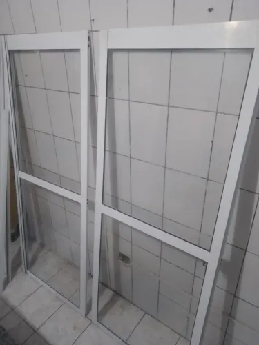 Porta balcão de 2 folhas