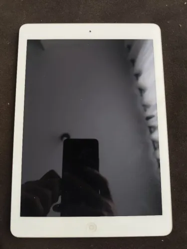iPad Air 9,7" 64GB Wi-Fi + 4G (A1475)