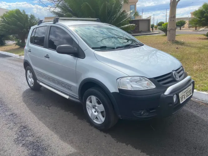 Volkswagen Crossfox 1.6 MI Total Flex 8V 5P 2006