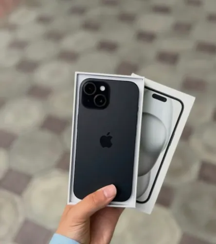 Vendo ou Troco IPhone 15 completo 