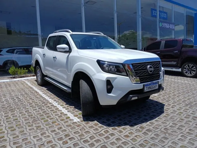 Nissan Frontier XE CD 4X4 2.3 Bi-TB Diesel Aut. 2025