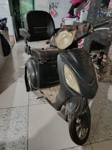Triciclo elétrico