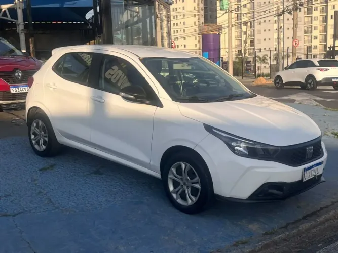 Fiat Argo 1.0 6V Flex. 2024