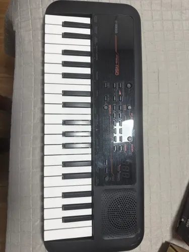 Teclado digital portátil - Yamaha PSS-A50