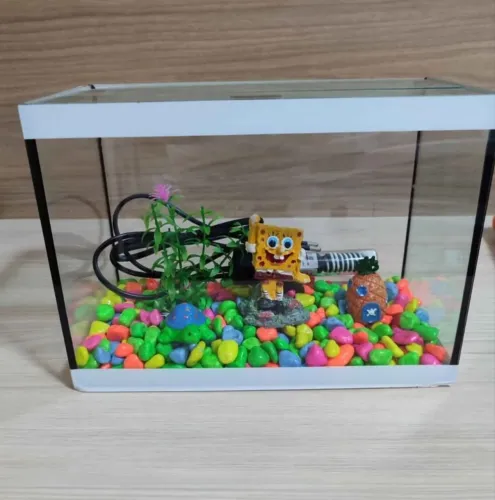 Vendo aquário de 5lt semi novo